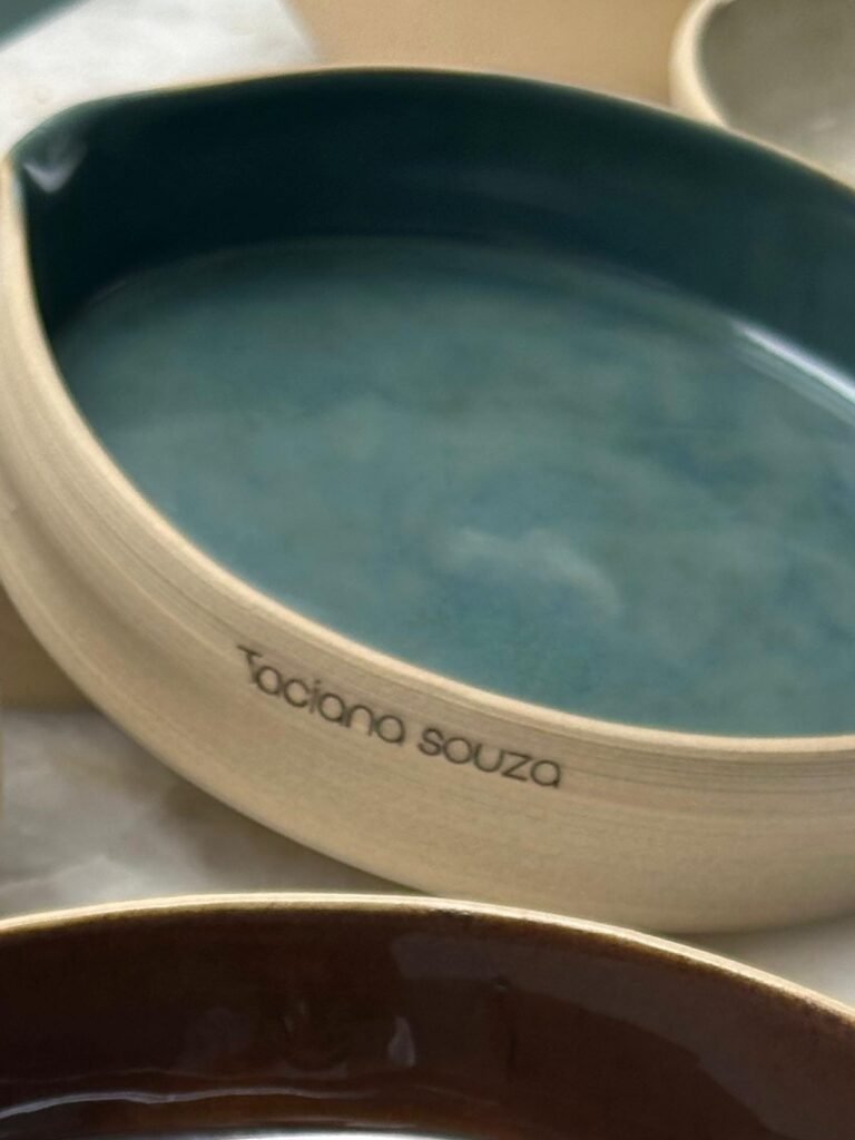 Bowl Saladeira Azul Petróleo com Bico Vertedor